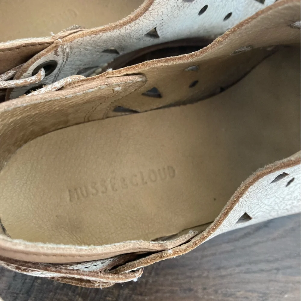 Musse & Cloud Cream Ankle Boots - Picture 5 of 9
